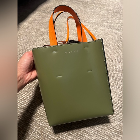 Marni Mini Museo Tote bag in green and orange. - Picture 10 of 16